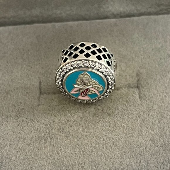 2025 Disney Parks runDisney Princess Weekend Pandora Charm Sleeping Beauty Half - Picture 2 of 4